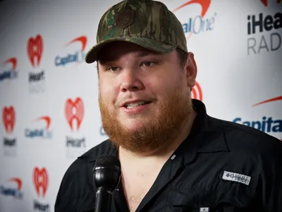 Bild av Luke Combs